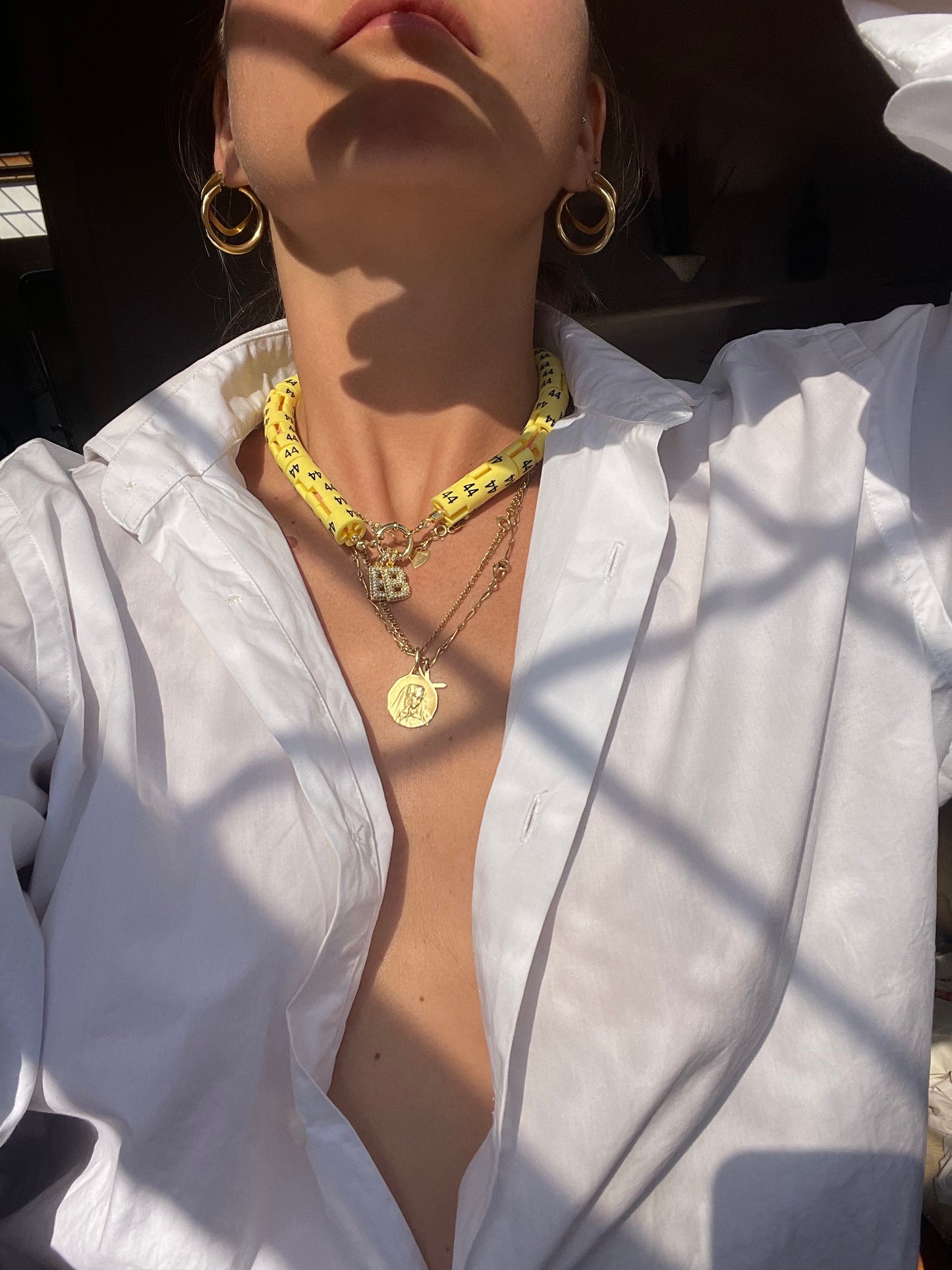 Necklace Dora in color yellow burro to activate your inner energy in a cool and unisex way