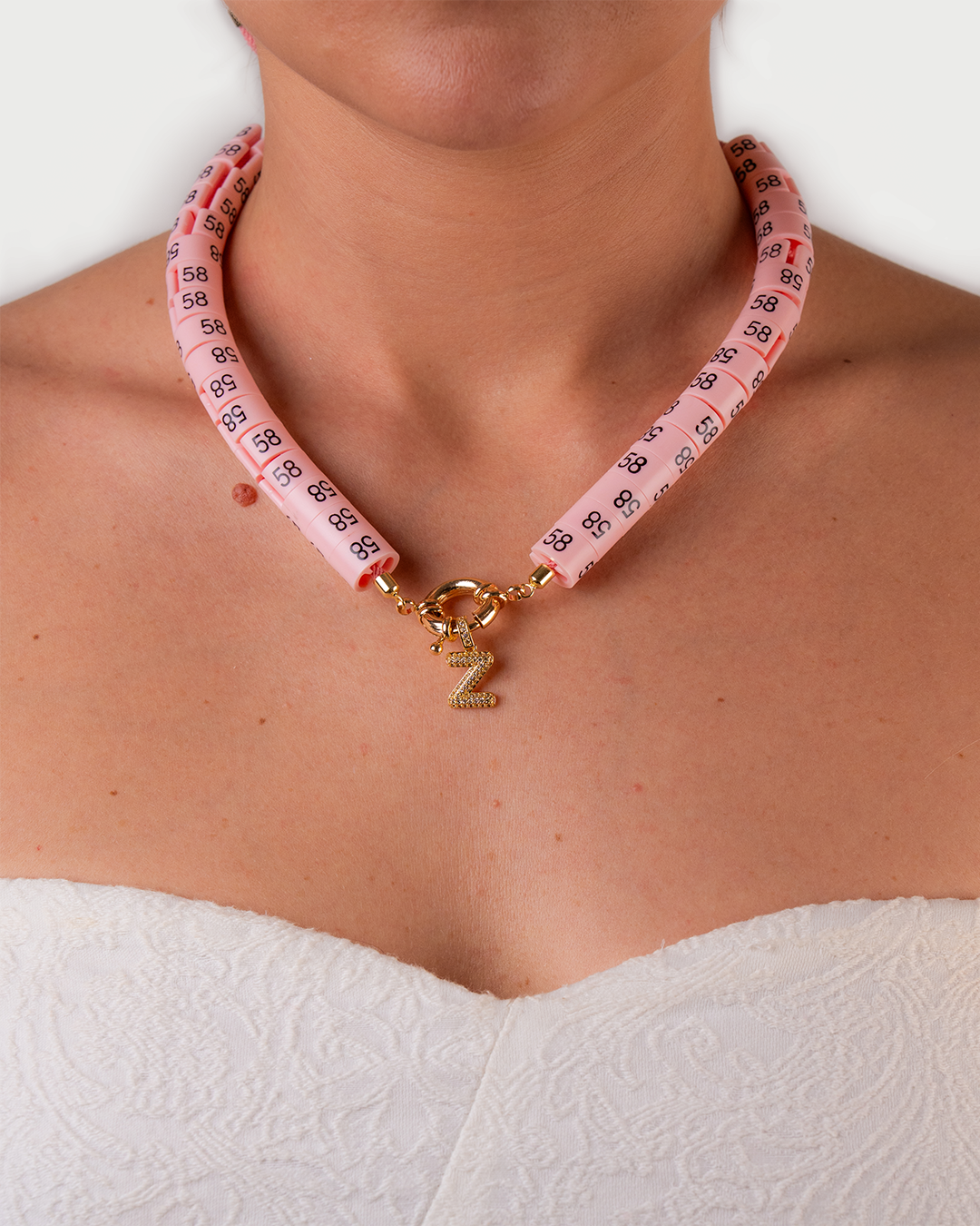 Necklace Liaa in color baby pink unisex with slim pendant